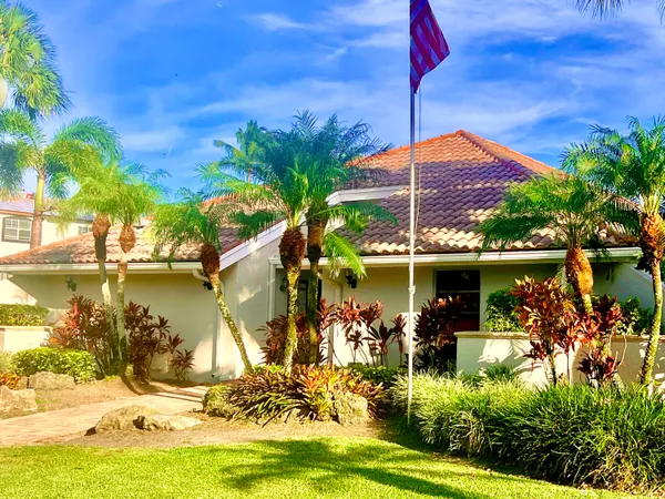 $598,500 | 6105 Via Laguna Lane, Boca Raton, FL 33433