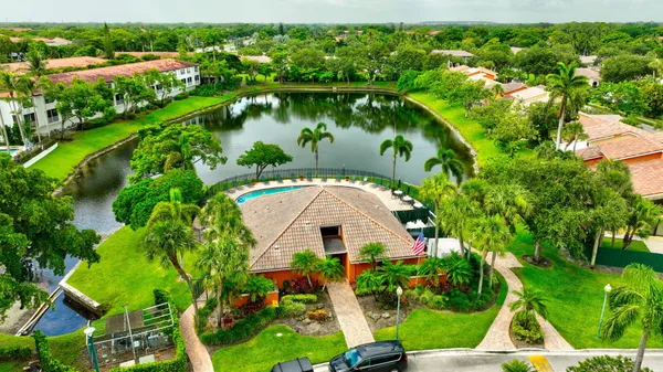 $598,500 | 6105 Via Laguna Lane, Boca Raton, FL 33433