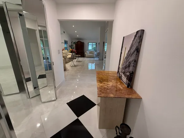 $598,500 | 6105 Via Laguna Lane, Boca Raton, FL 33433