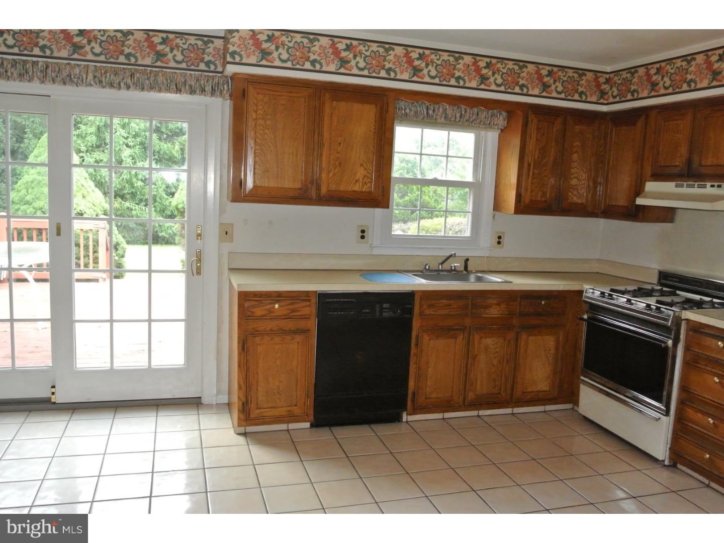 3300 Klockner Road Hamilton Square, NJ 08690 - Photo 3 of 19 Kitchen