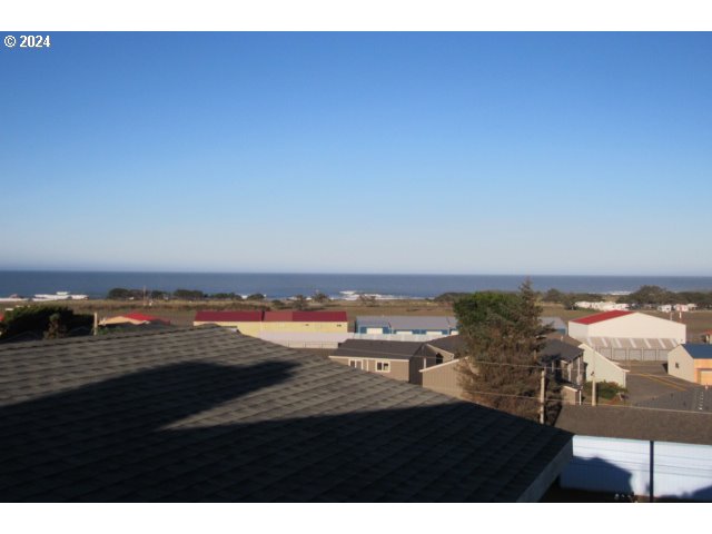 29820 Mary Street Gold Beach, OR 97444 - Photo 17 of 20
