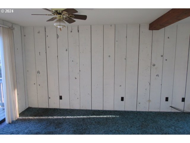 29820 Mary Street Gold Beach, OR 97444 - Photo 4 of 20