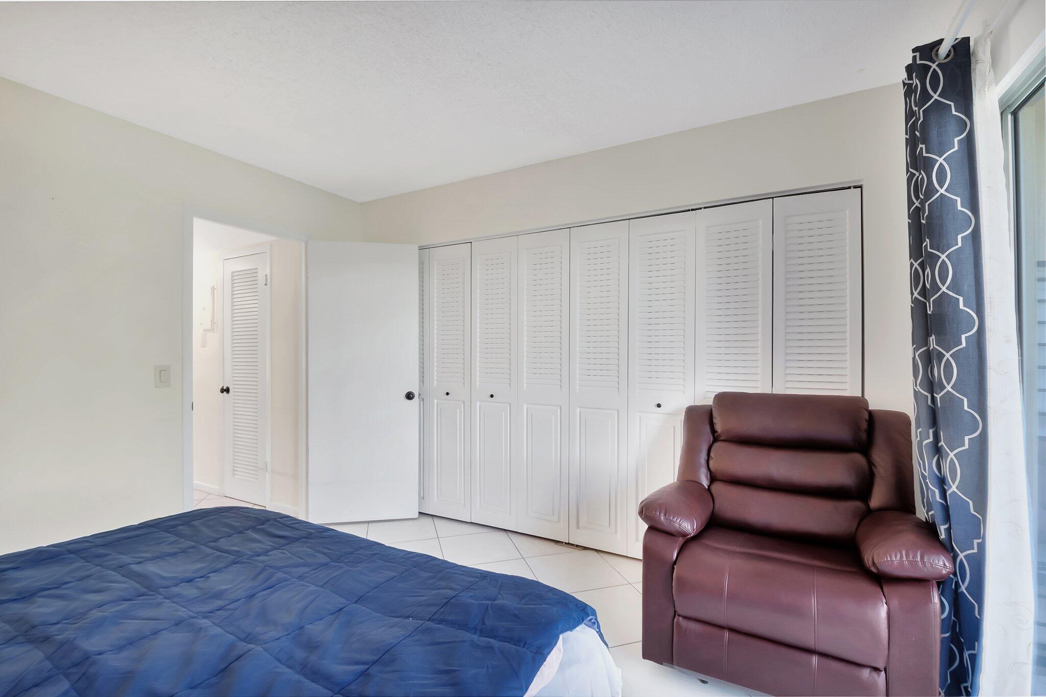 176 Dorset East, Unit E Boca Raton, FL 33434 - Photo 12 of 39 Primary Bedroom