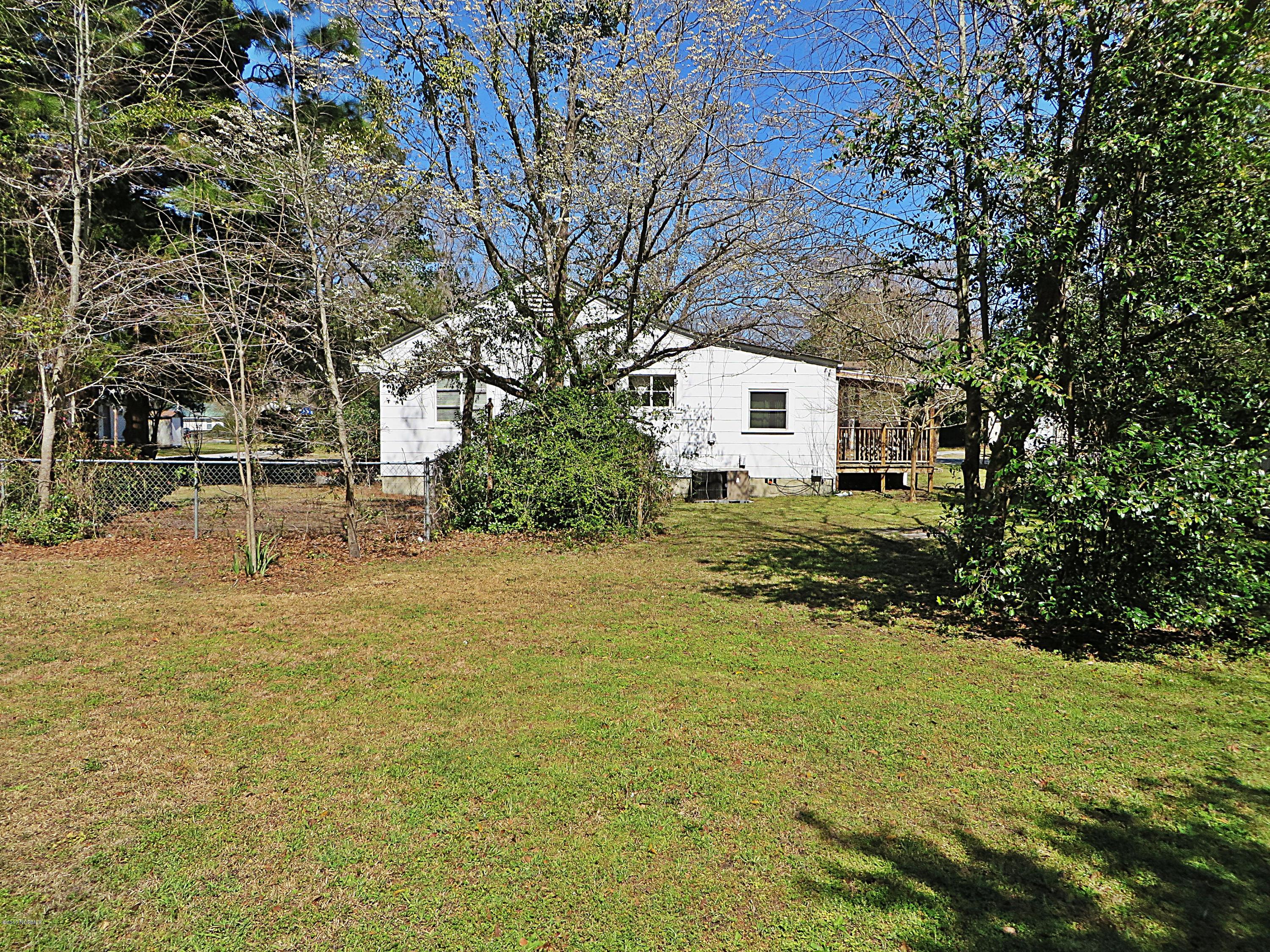601 Ruth Avenue New Bern, NC 28560 - Photo 23 of 27 View of house from extra lot