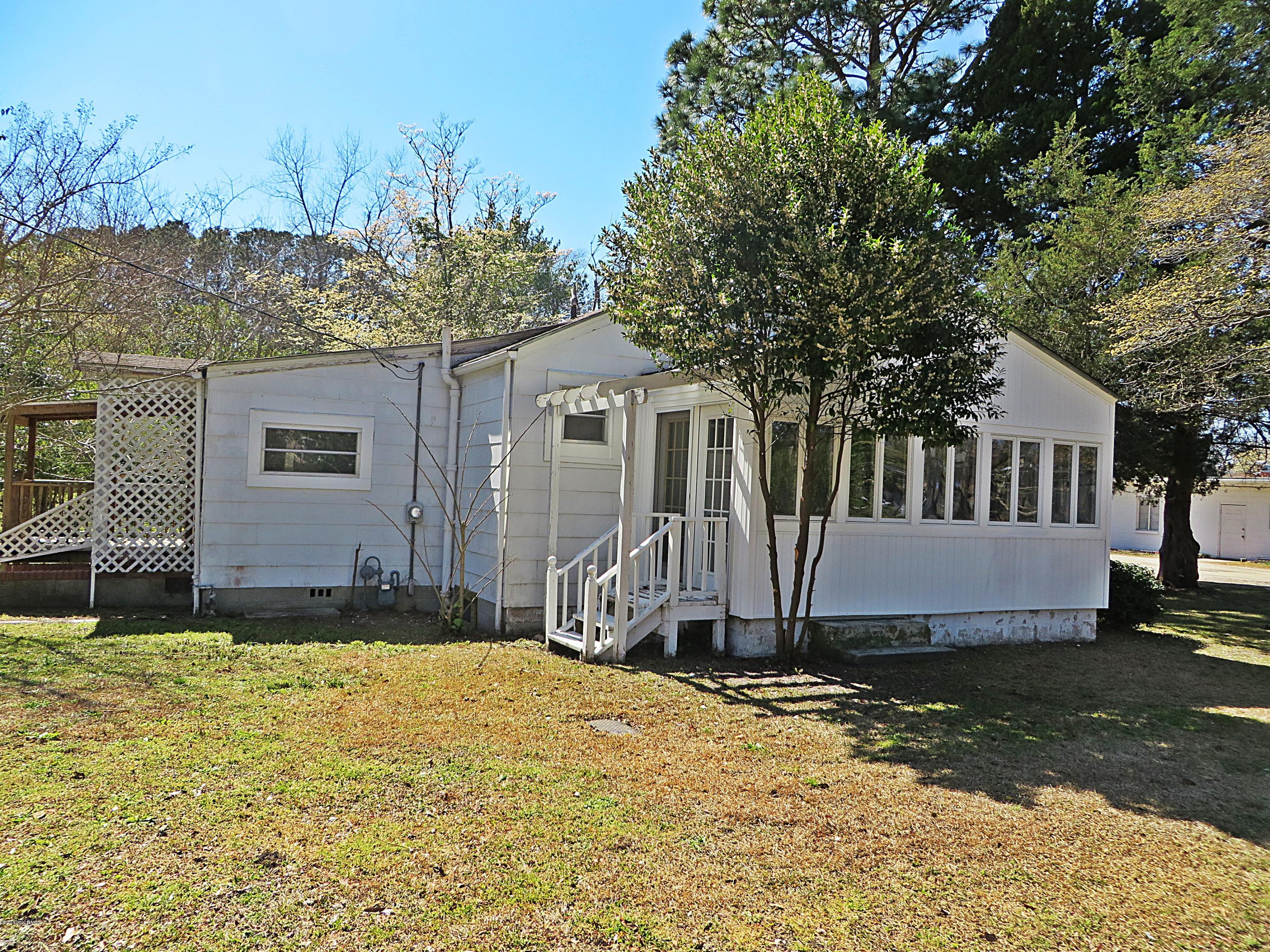 Sunroom on Side