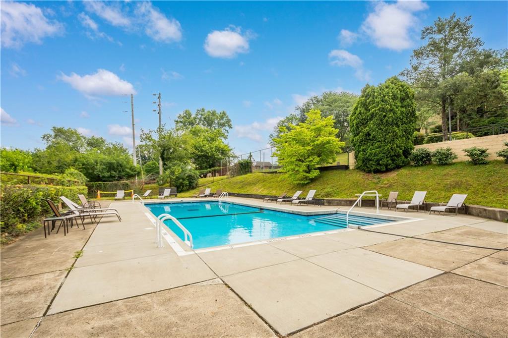 2034 Swallow Hill Road, Unit 307 Pittsburgh, PA 15220 - Photo 23 of 25