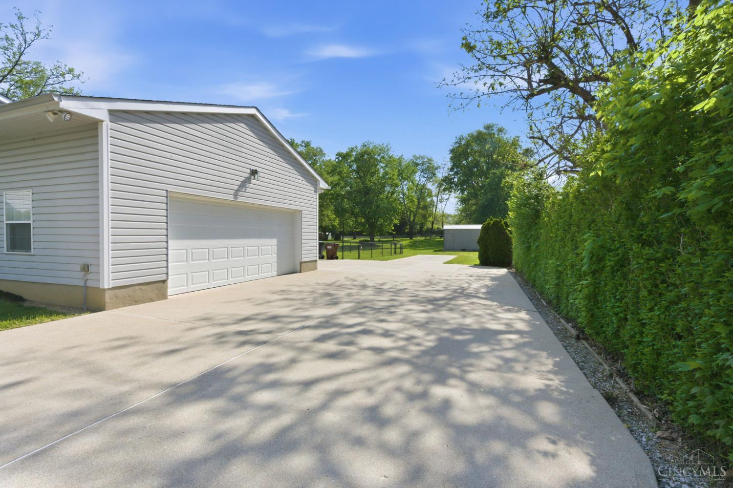 10692 Fallis Road Loveland, OH 45140 - Photo 3 of 40