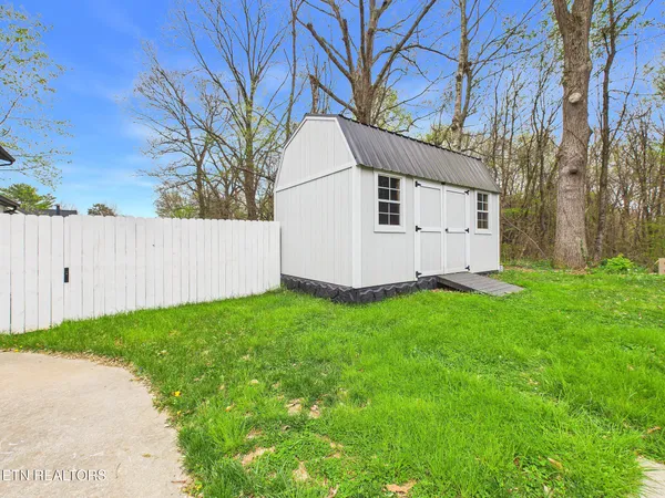 $449,000 | 1313 English Lane, Athens, TN 37303