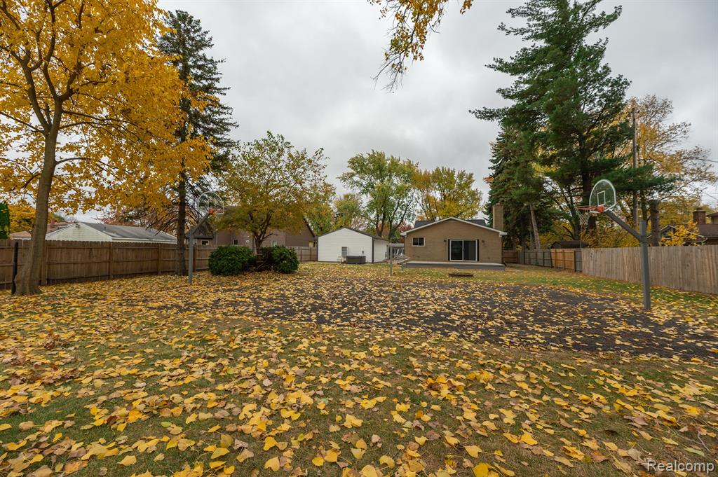 3665 Stephens Road Warren, MI 48091 - Photo 29 of 35