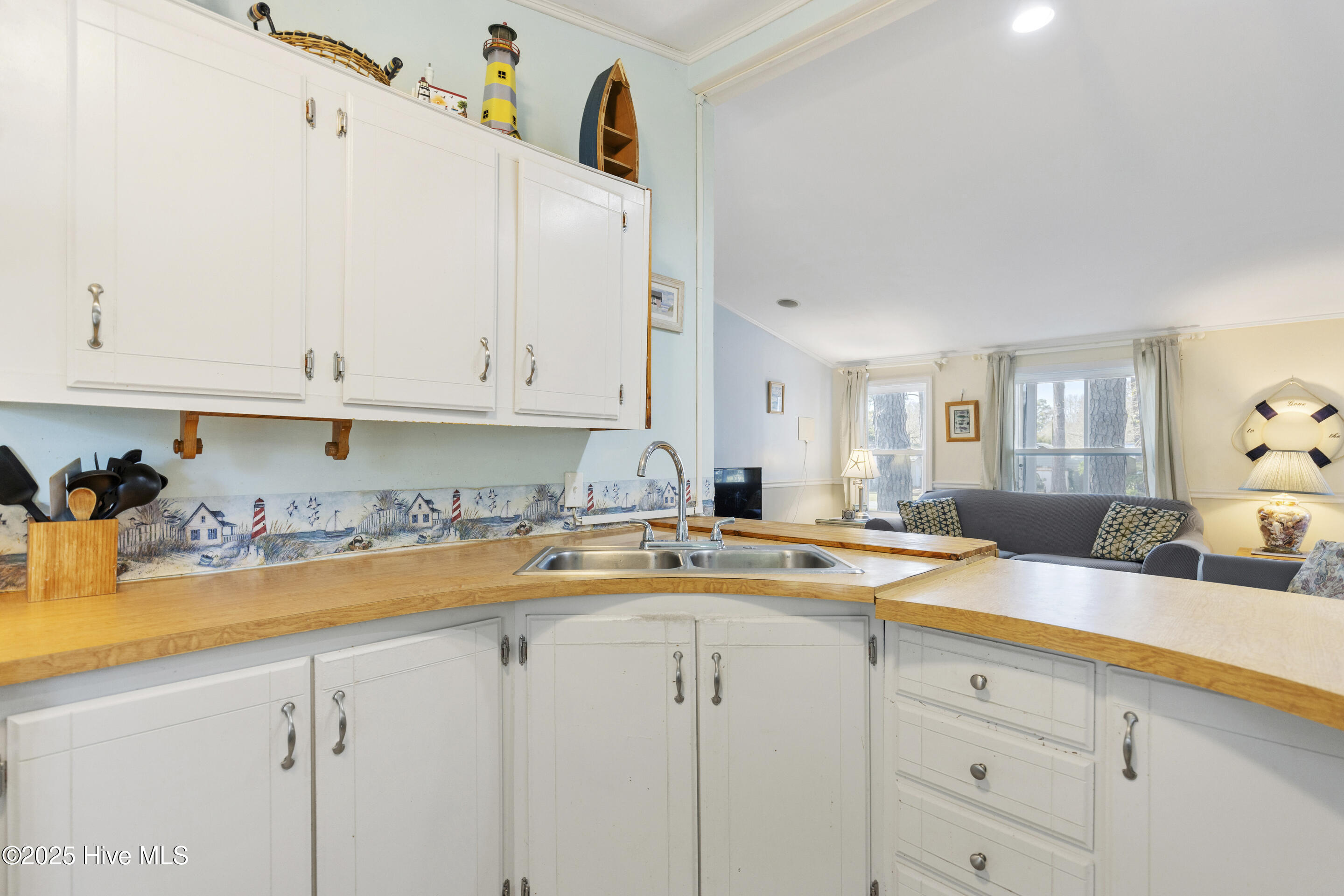 1709 Crane Road Southwest Ocean Isle Beach, NC 28469 - Photo 13 of 47 Kitchen