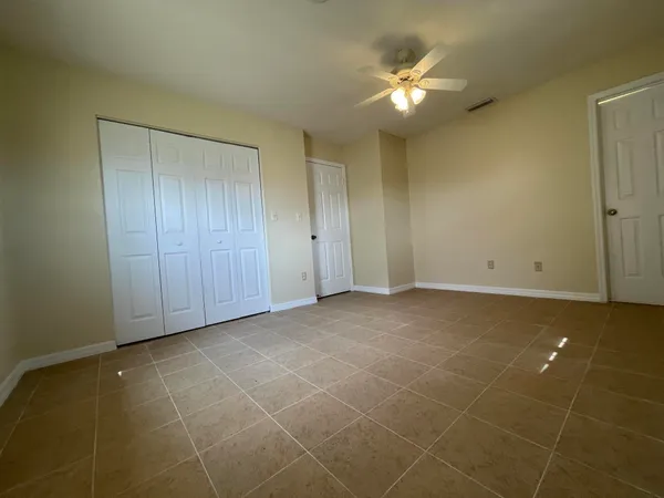 $2,100 | 3101 Ave T, Fort Pierce, FL 34947