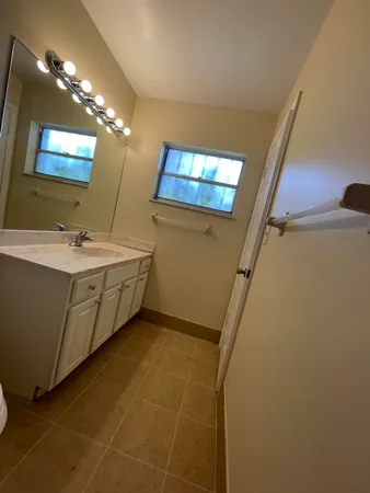 $2,100 | 3101 Ave T, Fort Pierce, FL 34947