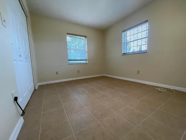 $2,100 | 3101 Ave T, Fort Pierce, FL 34947