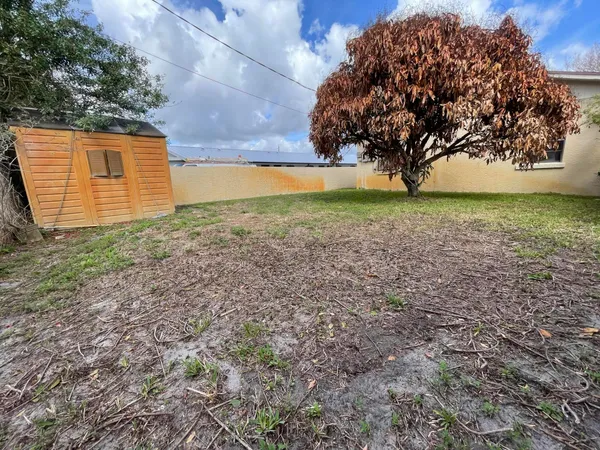 $2,100 | 3101 Ave T, Fort Pierce, FL 34947
