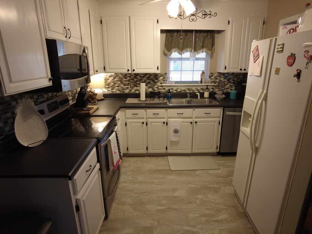 203 Laurel Ridge Way Greenwood, SC 29649 - Photo 5 of 39 Gallery Image 5