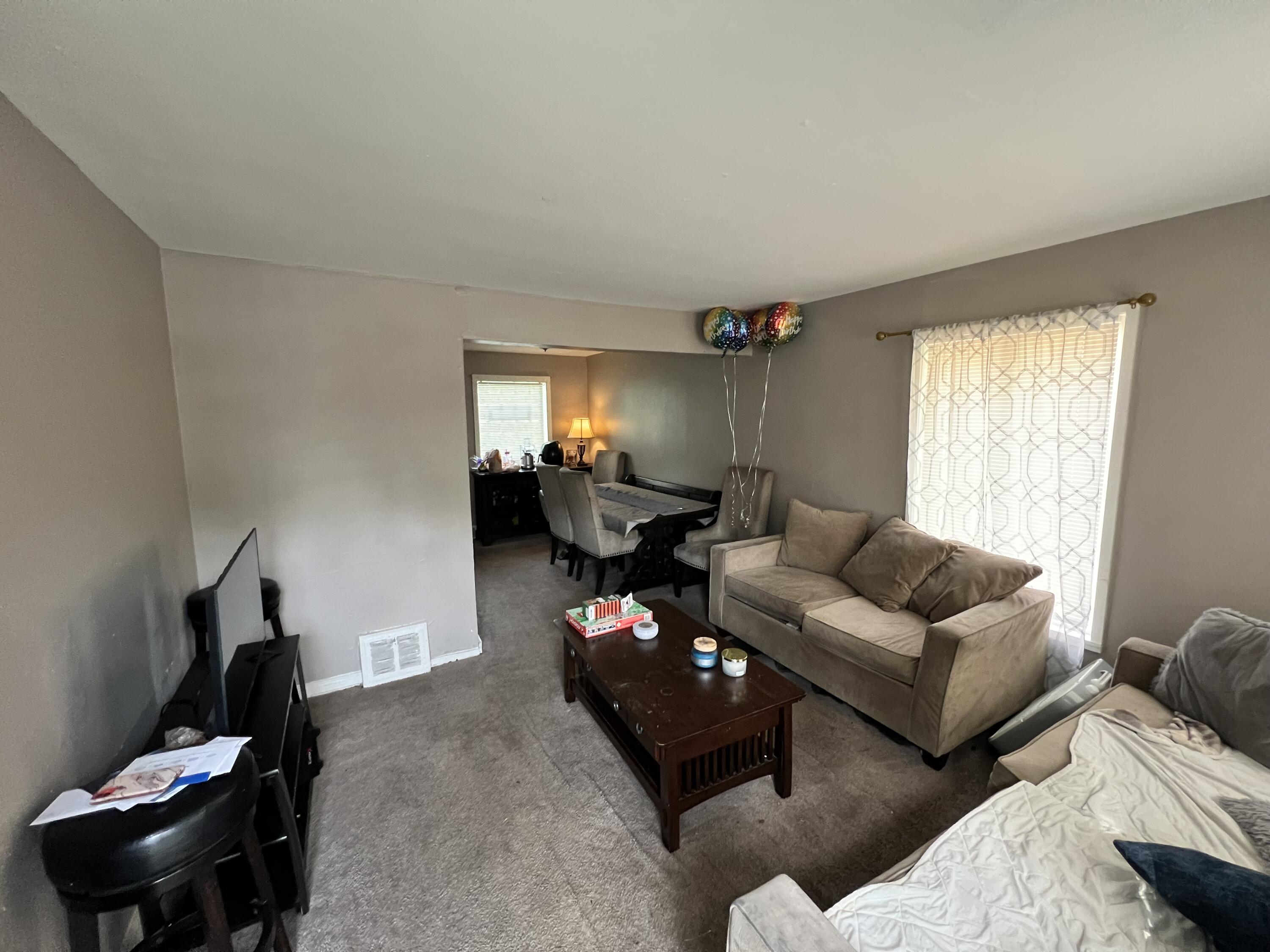 9151 Mansfield Street Detroit, MI 48228 - Photo 7 of 13 IMG_0775