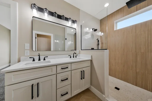 $549,900 | 19014 Amherst Lane, Evansville, IN 47725