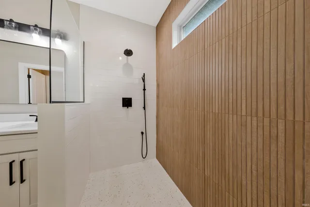 $549,900 | 19014 Amherst Lane, Evansville, IN 47725