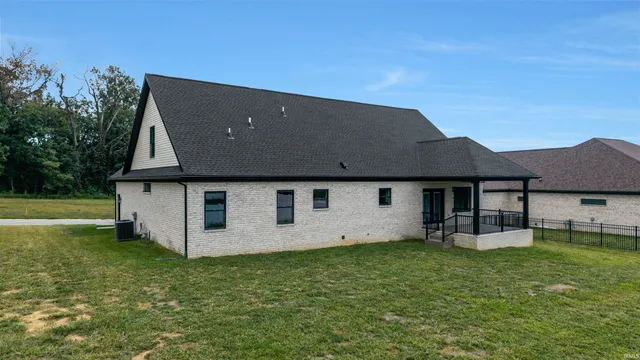 $549,900 | 19014 Amherst Lane, Evansville, IN 47725