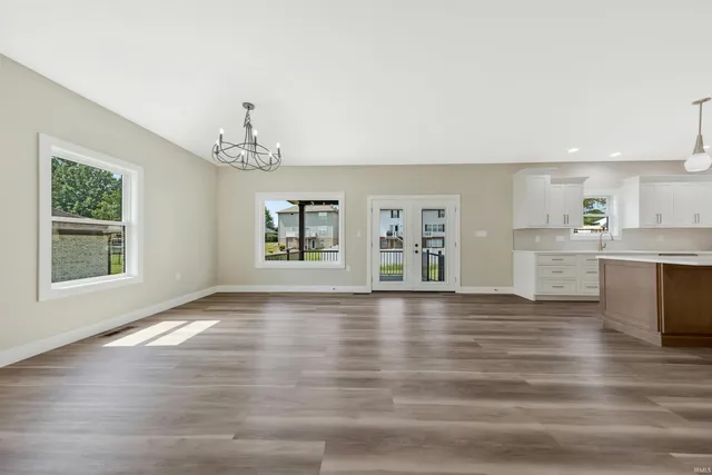 $549,900 | 19014 Amherst Lane, Evansville, IN 47725