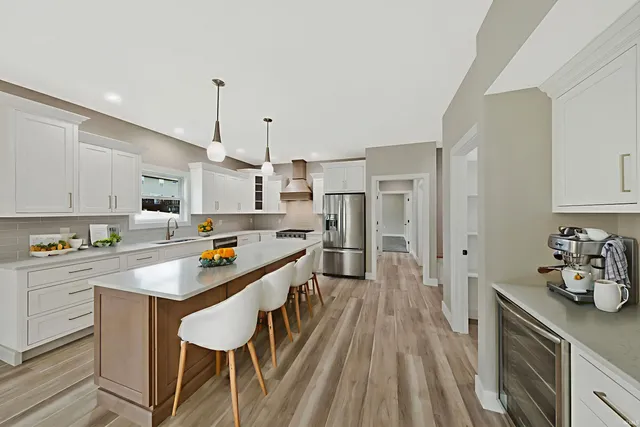 $549,900 | 19014 Amherst Lane, Evansville, IN 47725