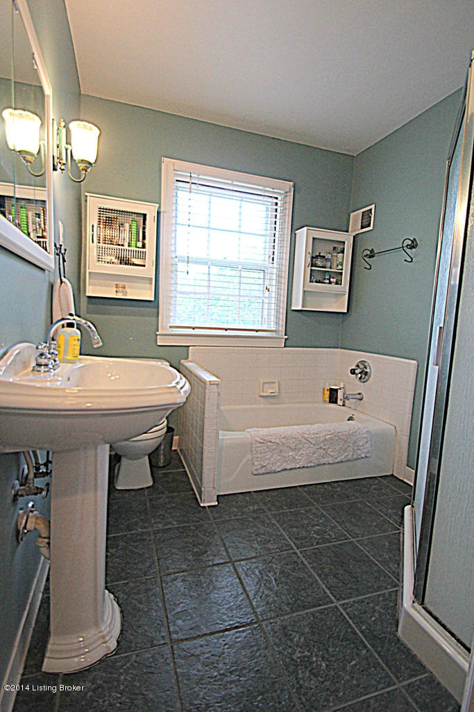 126 Gibson Road Louisville, KY 40207 - Photo 17 of 49 IMG_3602