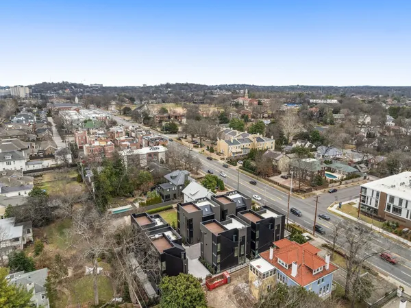 $12,000 | 3718 West End Avenue, Unit 1, Nashville, TN 37205