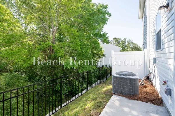 $1,600 | 209 Banbury Lane, Unit 24, Little River, SC 29566