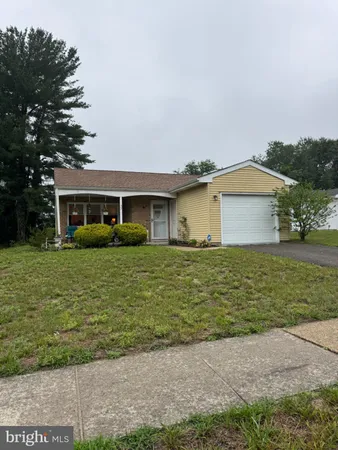 $279,999 | 37 Kingston Way, Southampton, NJ 08088