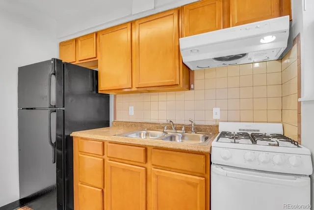 $180,000 | 10225 East 14th Avenue, Aurora, CO 80010