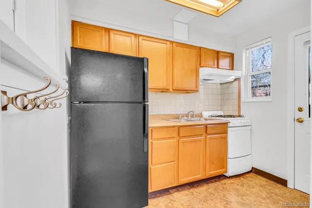 $180,000 | 10225 East 14th Avenue, Aurora, CO 80010