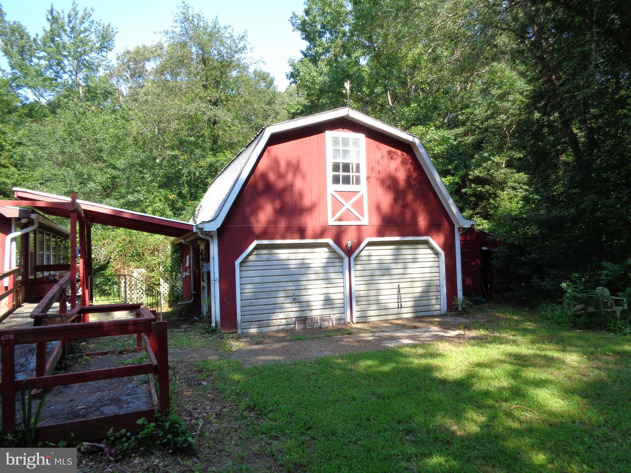 31616 Melson Road Delmar, MD 21875 - Photo 15 of 19 Rear Barn with Workshop and large upstairs storage
