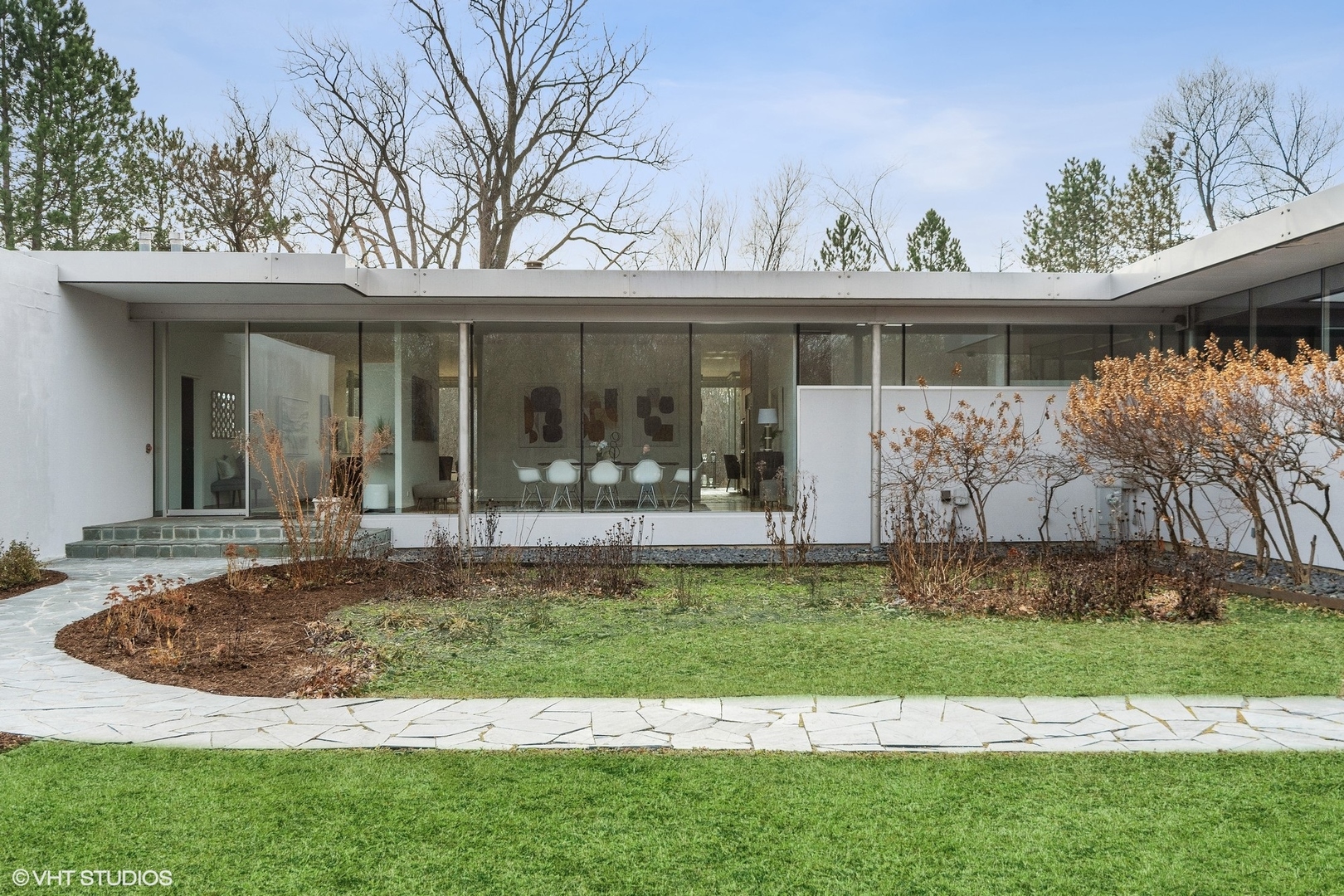 2747 Ridge Road Highland Park, IL 60035 - Photo 2 of 31 a view of a house with a front view of a house