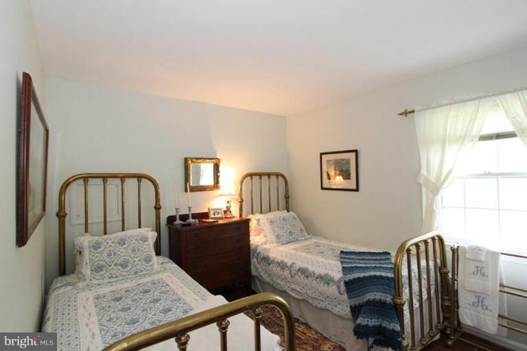 10108 Newhall Road Potomac, MD 20854 - Photo 12 of 16 Bedroom #3