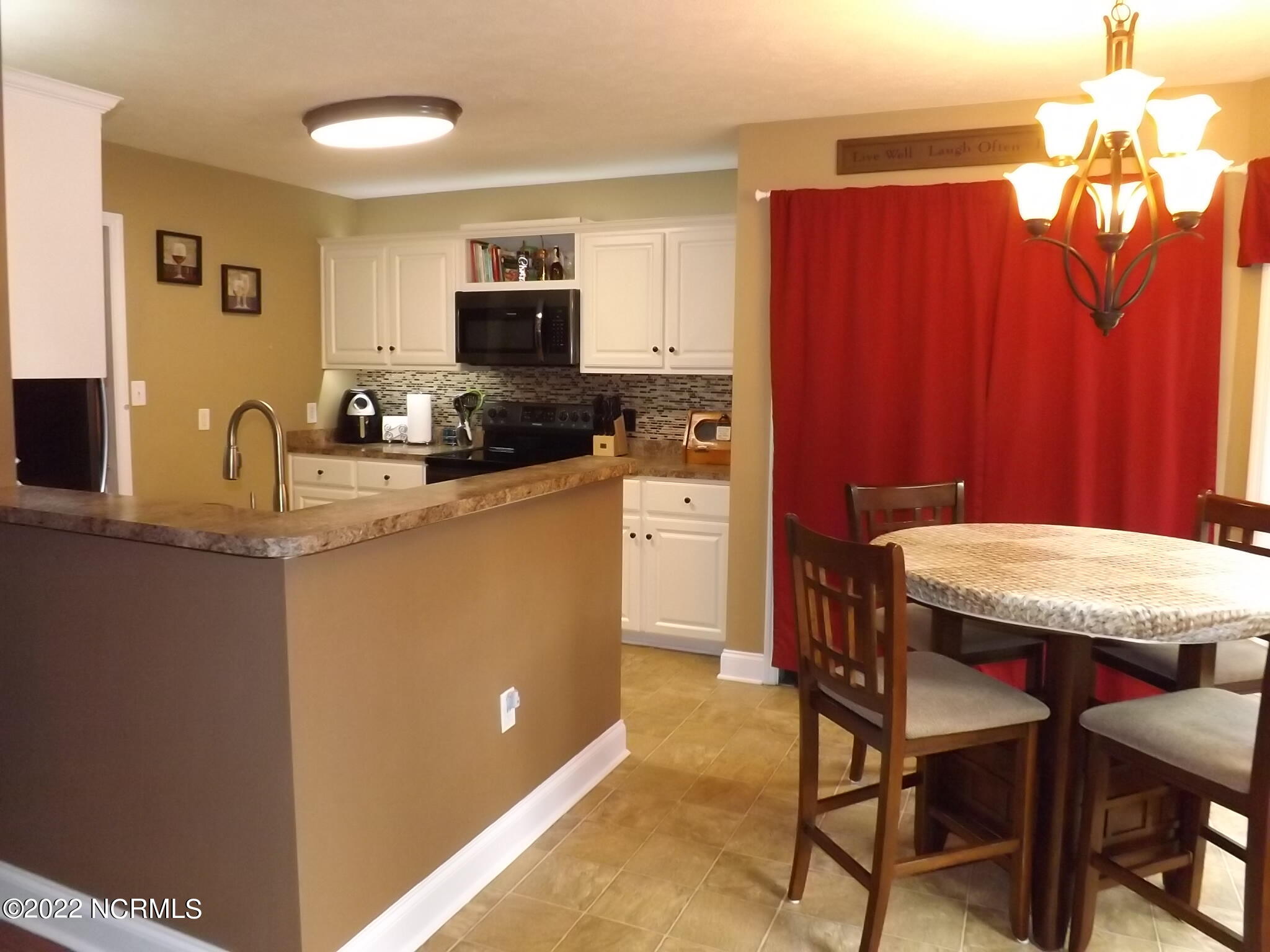 12620 Barnes Bridge Road Laurinburg, NC 28352 - Photo 14 of 53 Kitchen view and Breakfast area