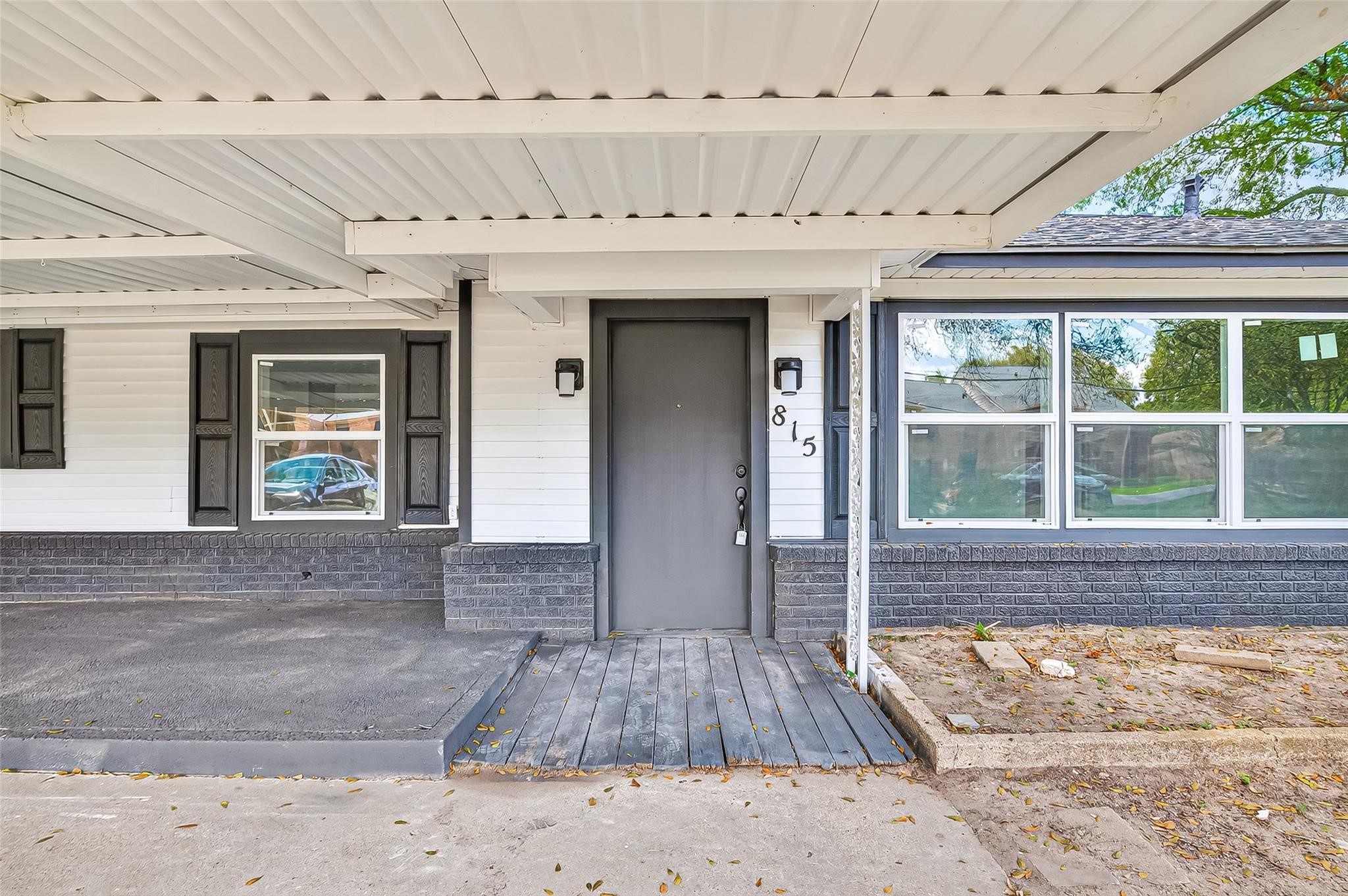 815 Brooks Avenue Rosenberg, TX 77471 - Photo 5 of 48 a view of entrance front of house