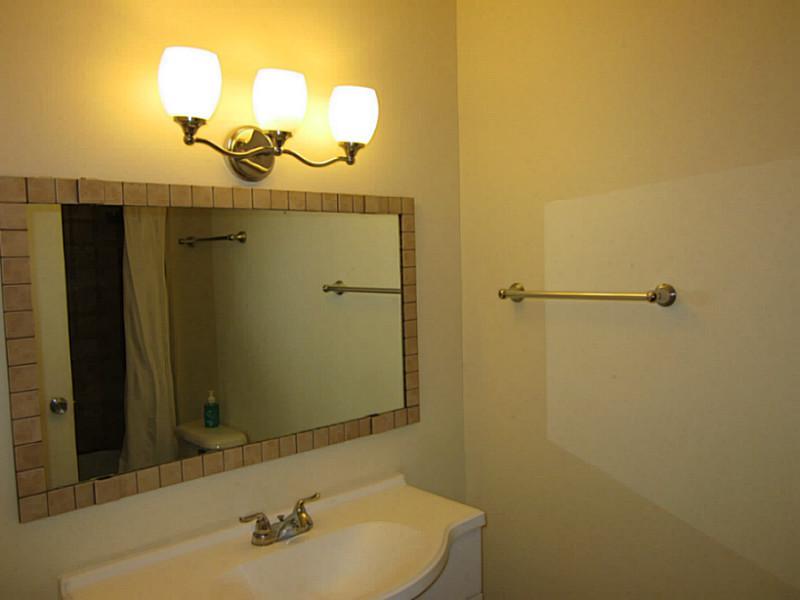 11377 Lantern Road Fishers, IN 46038 - Photo 18 of 24 Gallery Image 18