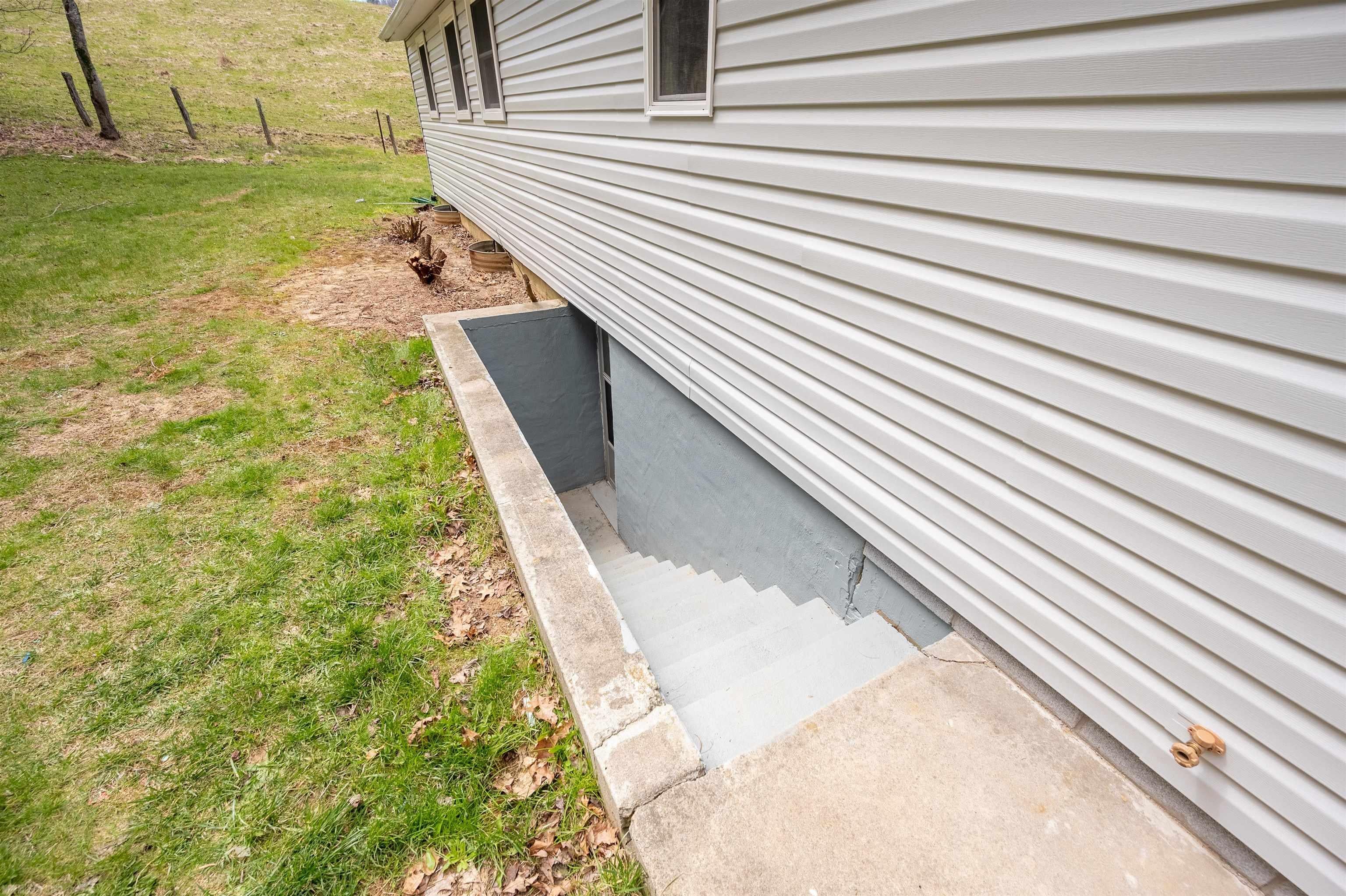 179 Emmanuel Road Southwest Willis, VA 24380 - Photo 47 of 49 Gallery Image 47