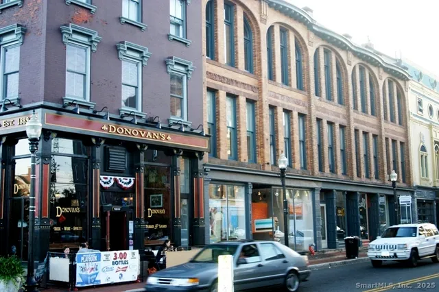 $1,975 | 18 Prospect Street, Unit A13, Norwalk, CT 06850