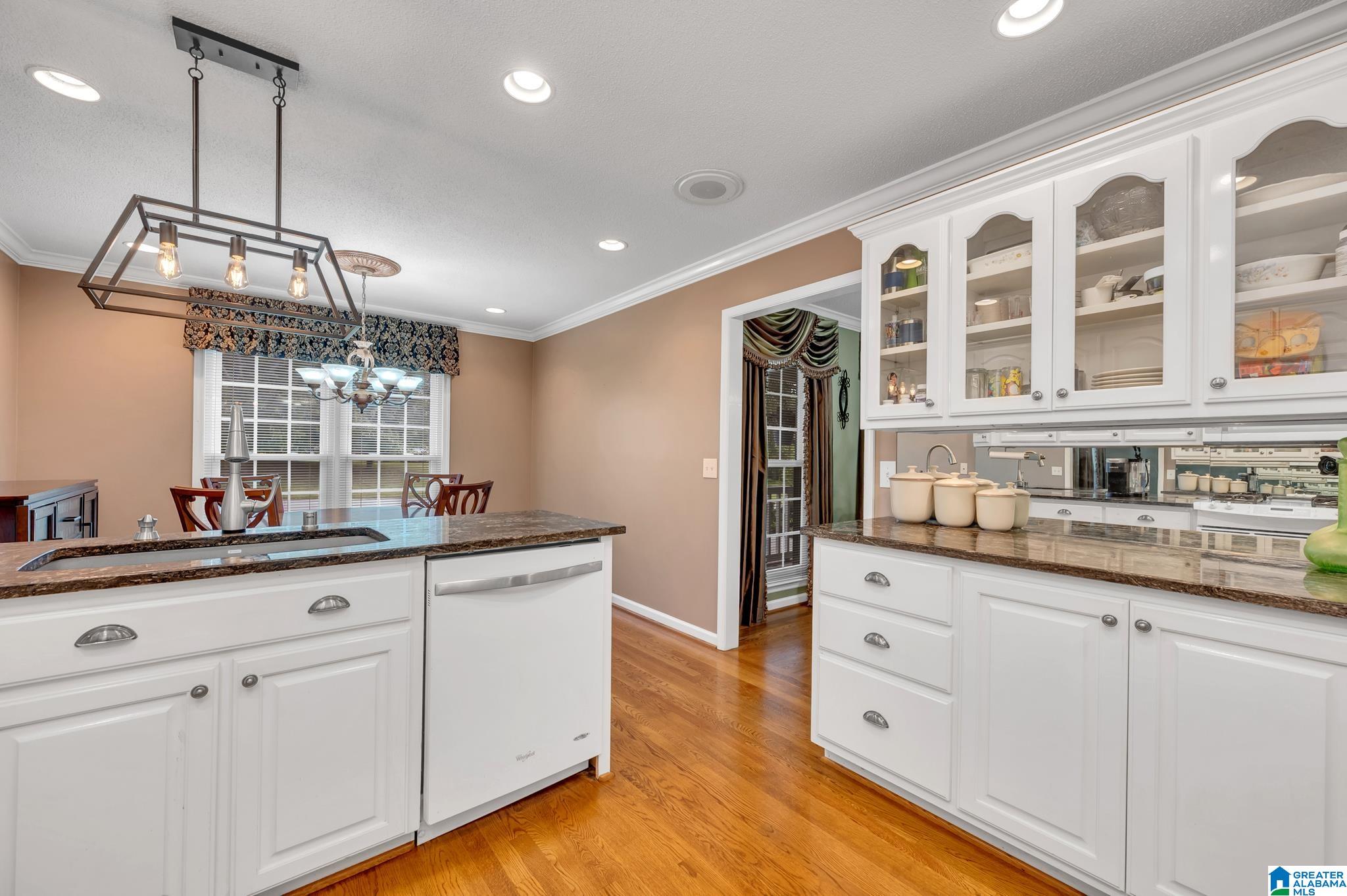 885 Springmeadow Drive Gardendale, AL 35071 - Photo 7 of 52