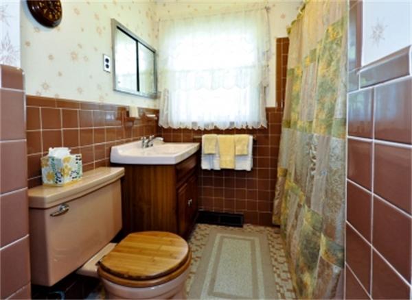 20 Surrey Road Norwood, MA 02062 - Photo 17 of 24 Gallery Image 17