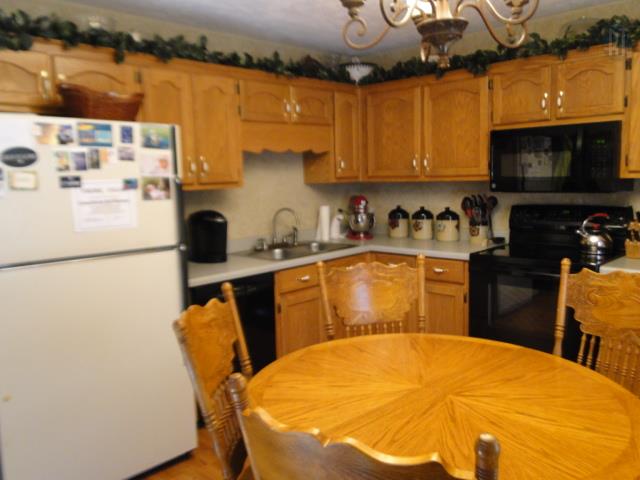 140 Deer Point Road Unionville, TN 37180 - Photo 4 of 21 Gallery Image 4