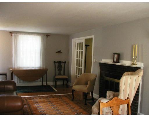 373 Conant Road Weston, MA 02493 - Photo 8 of 11