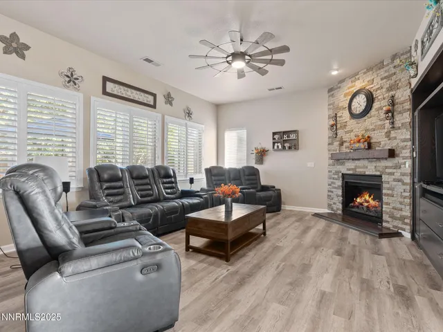 $587,500 | 1357 Horse Creek Way, Fernley, NV 89408