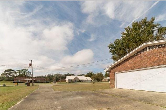 5347 Constitution Road Crestview, FL 32539 - Photo 3 of 16 Gallery Image 3
