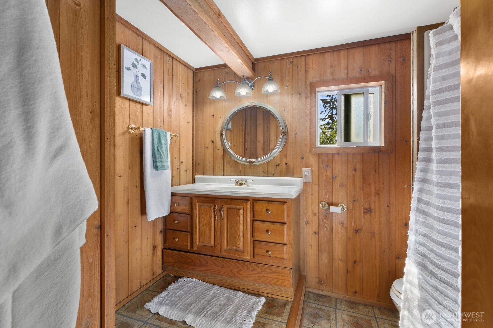 16468 Thorpe Road Northeast Poulsbo, WA 98370 - Photo 12 of 40