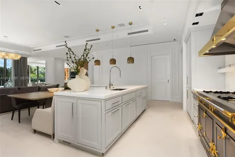 $59,500,000 | 17975 Collins Avenue, Unit NSF02, Sunny Isles Beach, FL 33160