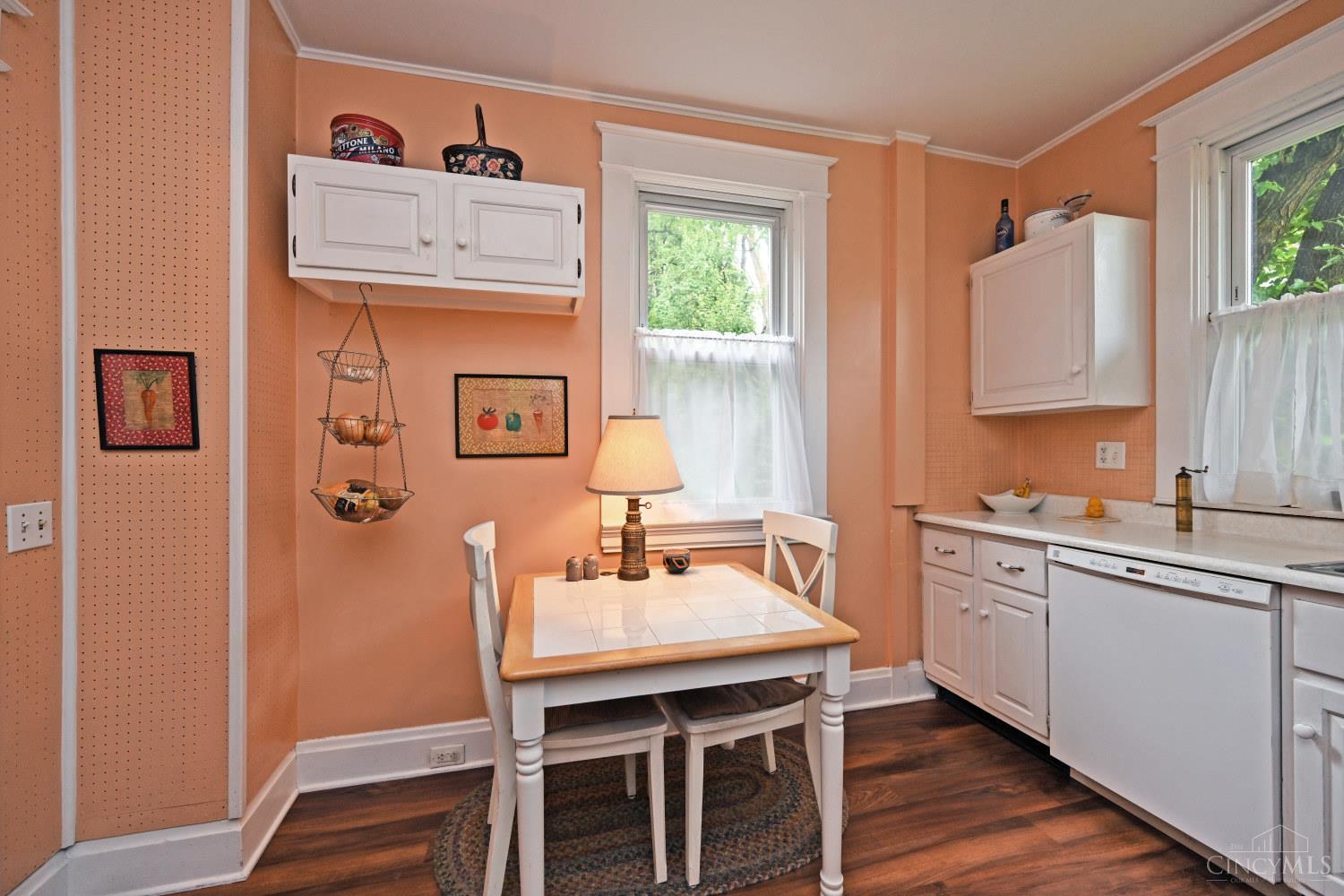 637 Riddle Road Cincinnati, OH 45220 - Photo 18 of 43 Gallery Image 18