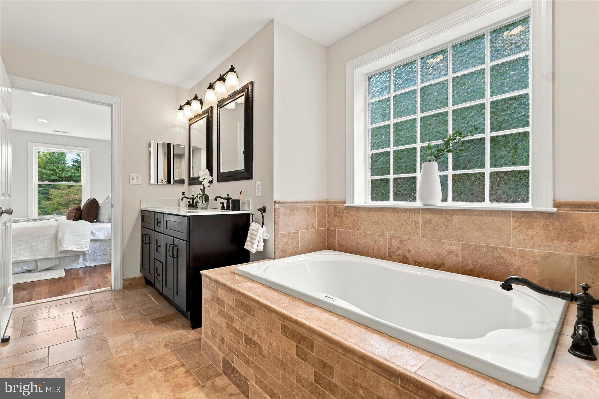 1484 Grasshopper Road Huntingdon Valley, PA 19006 - Photo 15 of 38 Main Bathroom