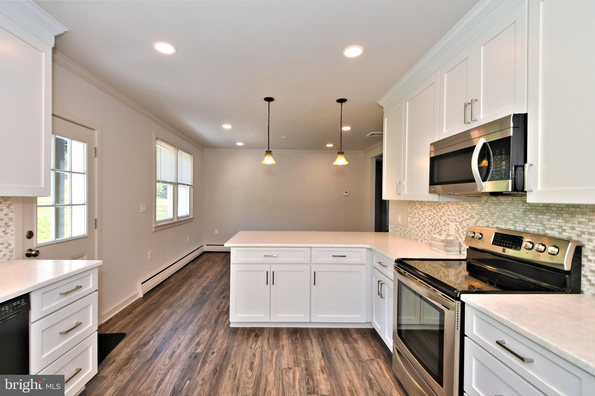 38 Crestview Road Phoenixville, PA 19460 - Photo 13 of 59 Semi-custom Soft Close Cabinetry